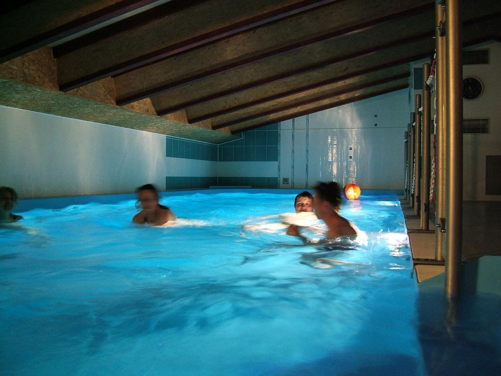 Camping Oase Praha Hotell Zlatníky Eksteriør bilde