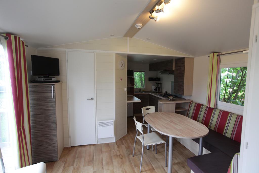 Camping Oase Praha Hotell Zlatníky Rom bilde