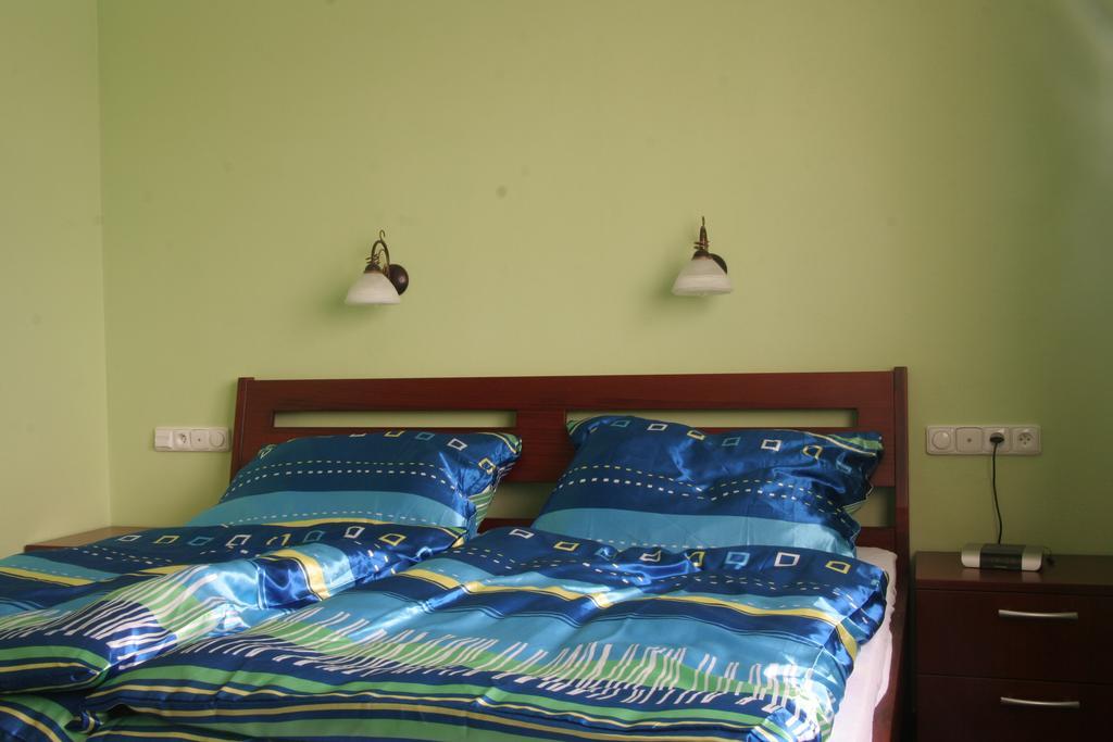 Camping Oase Praha Hotell Zlatníky Rom bilde